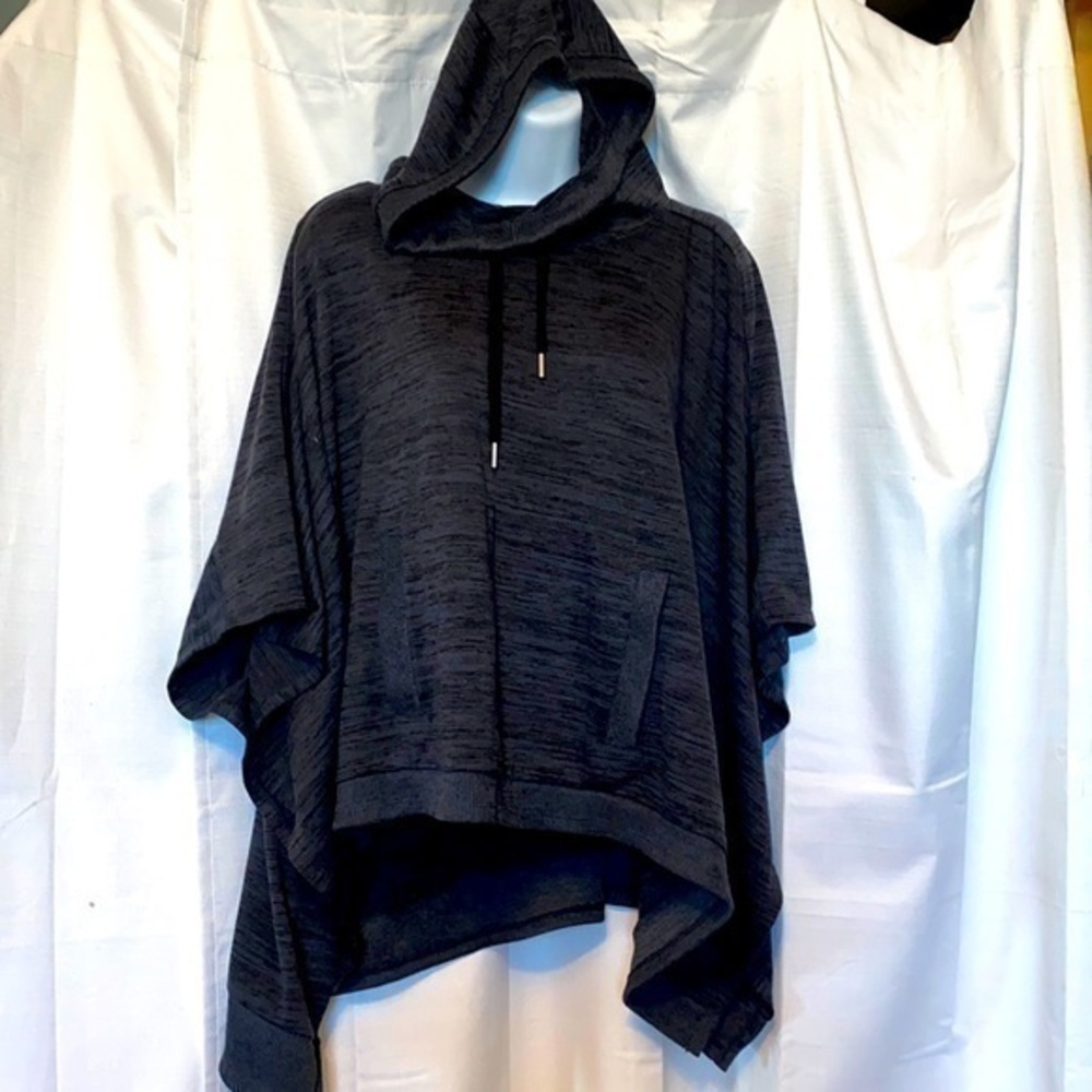 NWOT Athleta Asymmetrical charcoal grey hoodie with front pocket